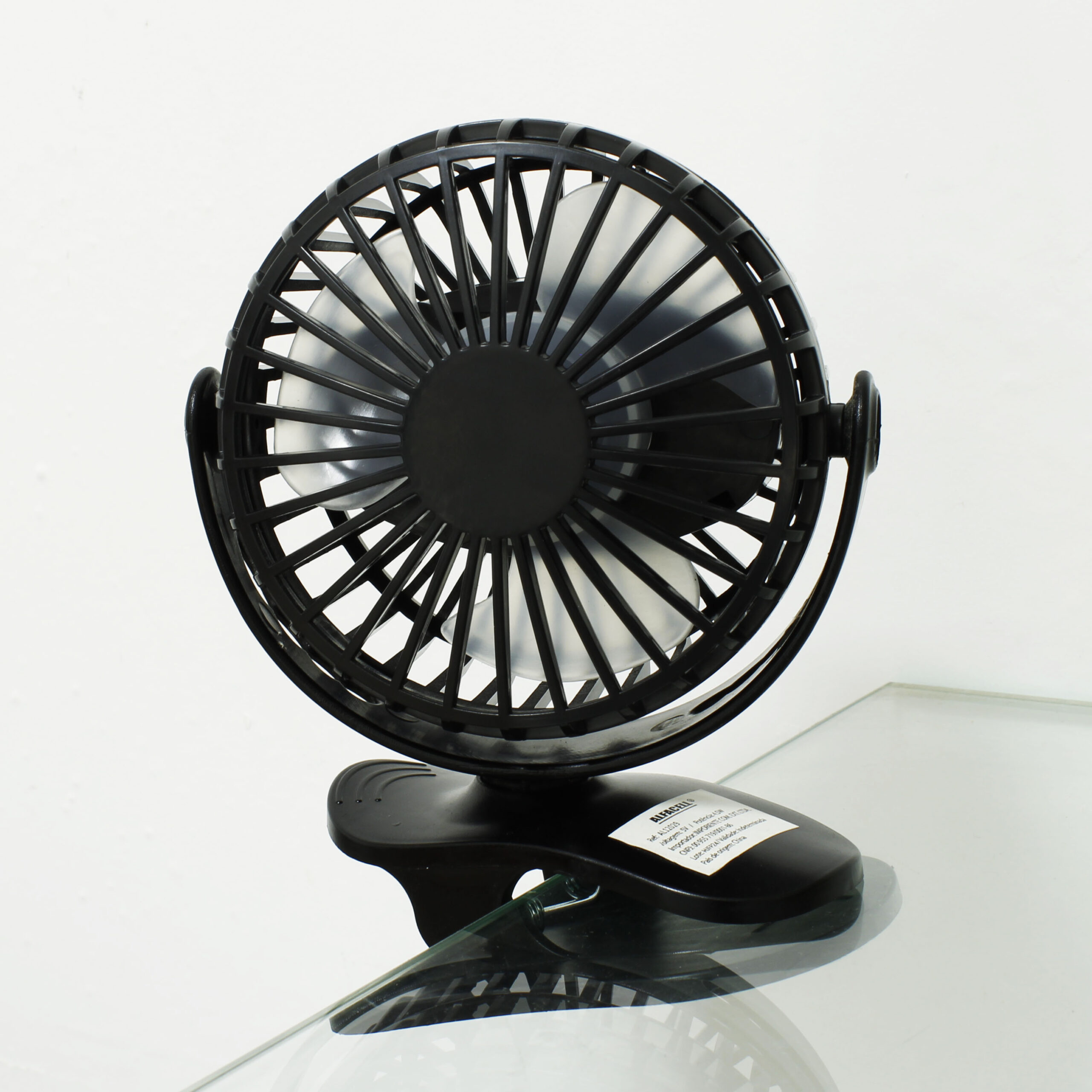 MINI VENTILADOR RECARREGÁVEL E PORTÁTIL, COM PREGADOR, COM CABO USB (INCLUSO)