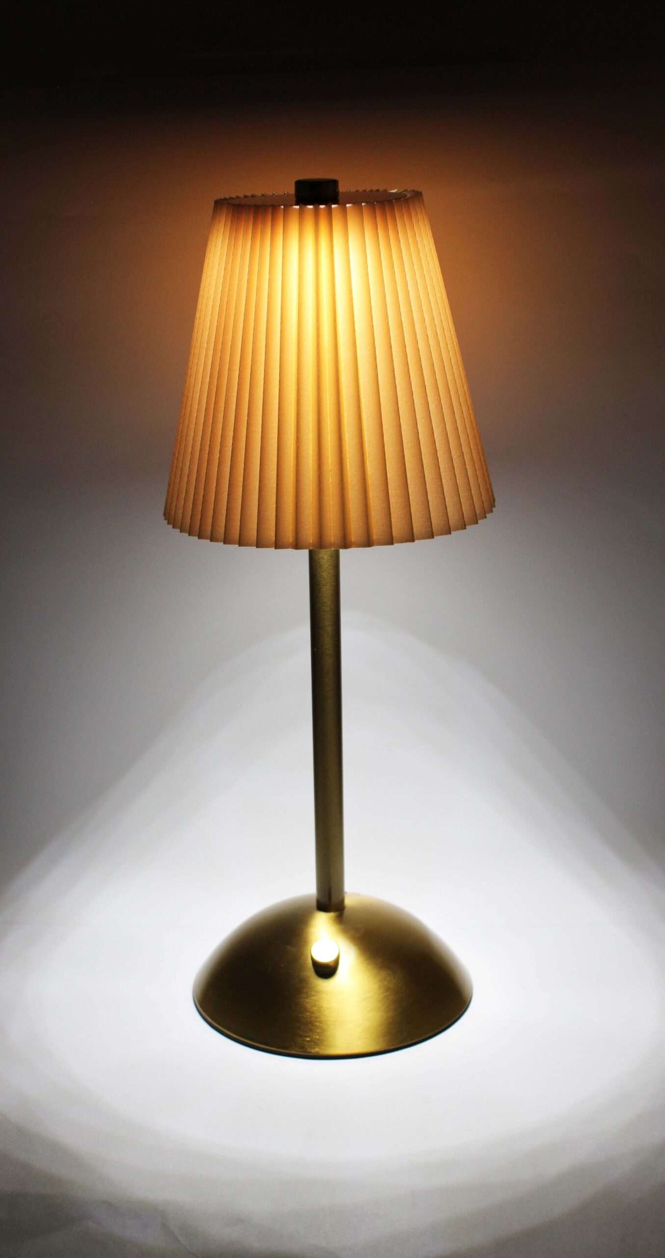 LUMINÁRIA DE MESA RECARREGÁVEL, 20 LEDS, 1200MAH